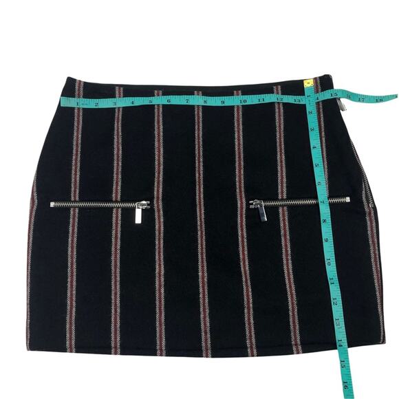 Elizabeth and James Wool Mini Skirt 2 - Picture 3 of 7